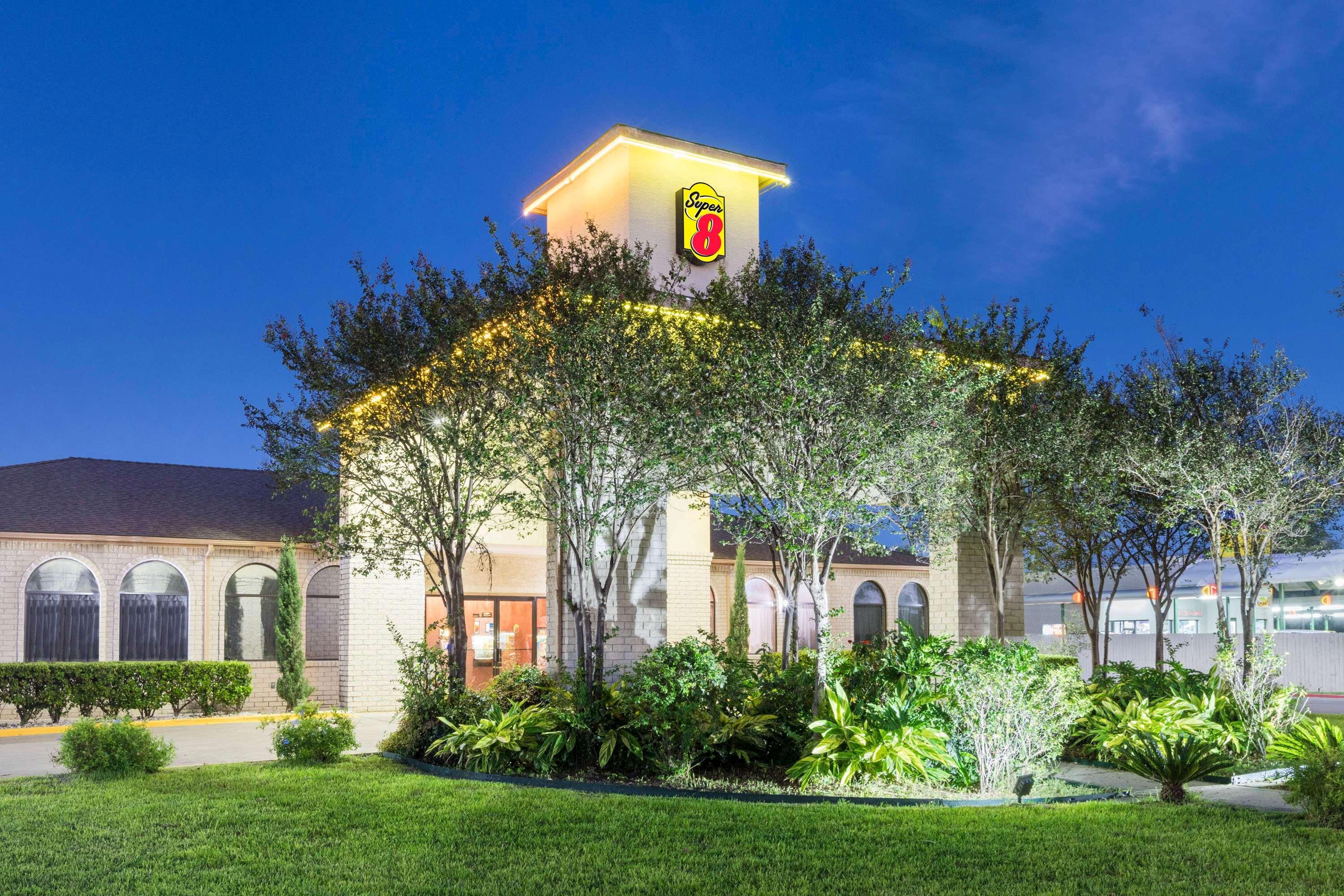 Super 8 By Wyndham San Antonio At I-10 Motel Kültér fotó
